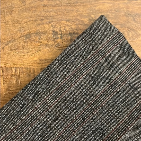 Women’s Roz & Ali Chic Gray Pinstripe Trousers, Sz. 14 - Picture 7 of 8